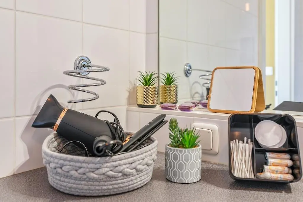 Apartment Dry Flower Apt. / 2Br. / Rooftop / New Vienna Austria