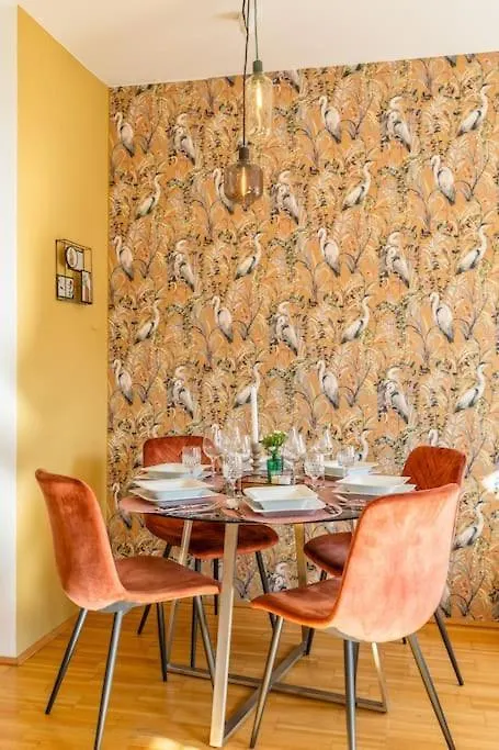Apartment Dry Flower Apt. / 2Br. / Rooftop / New Vienna