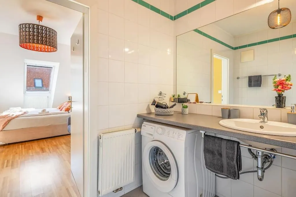 Dry Flower Apt. / 2Br. / Rooftop / New Vienna 0*,